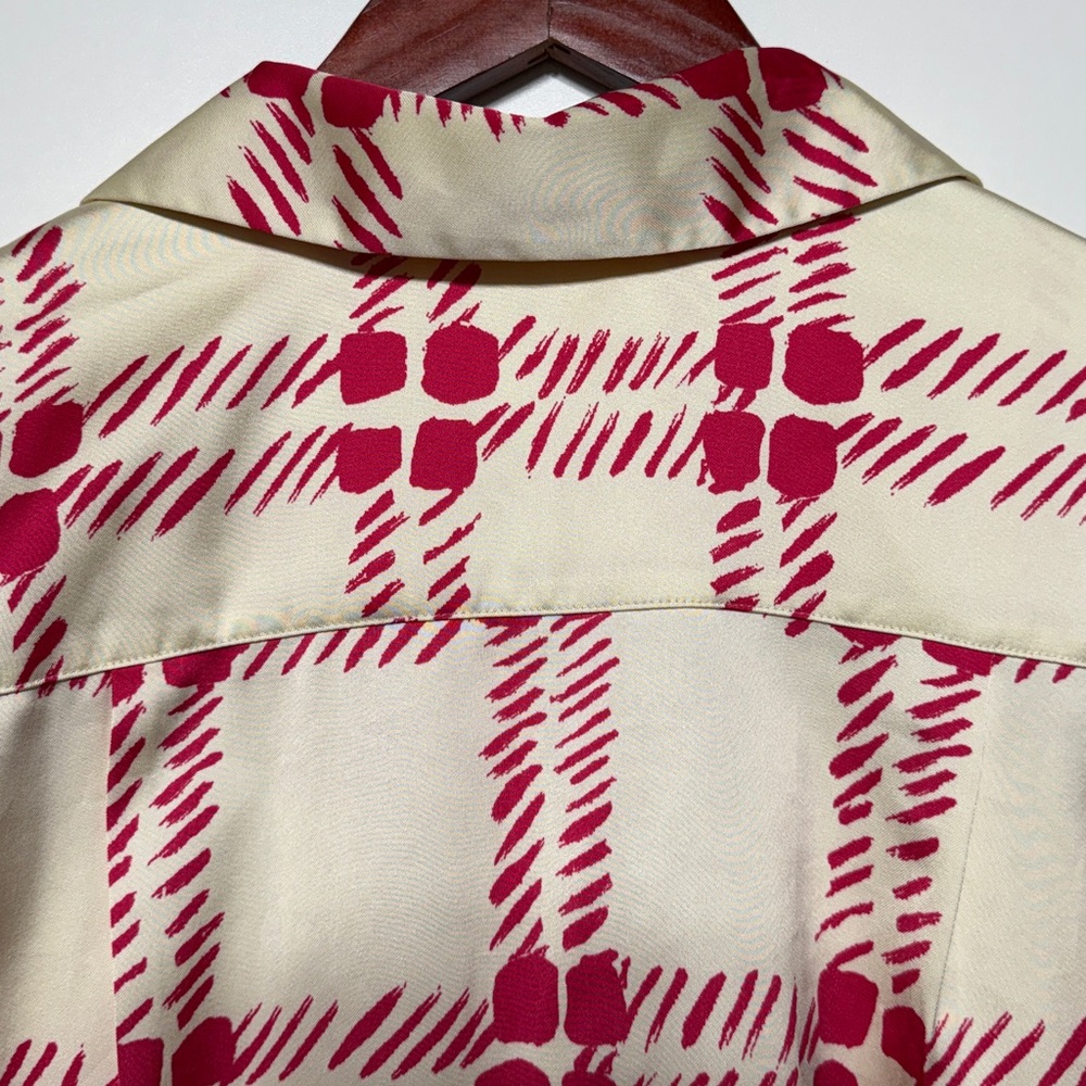 Marni x Uniqlo Oversized Open Collar Short Sleeve Shirt in Fuchsia and Ivory - Picture 9 of 11
